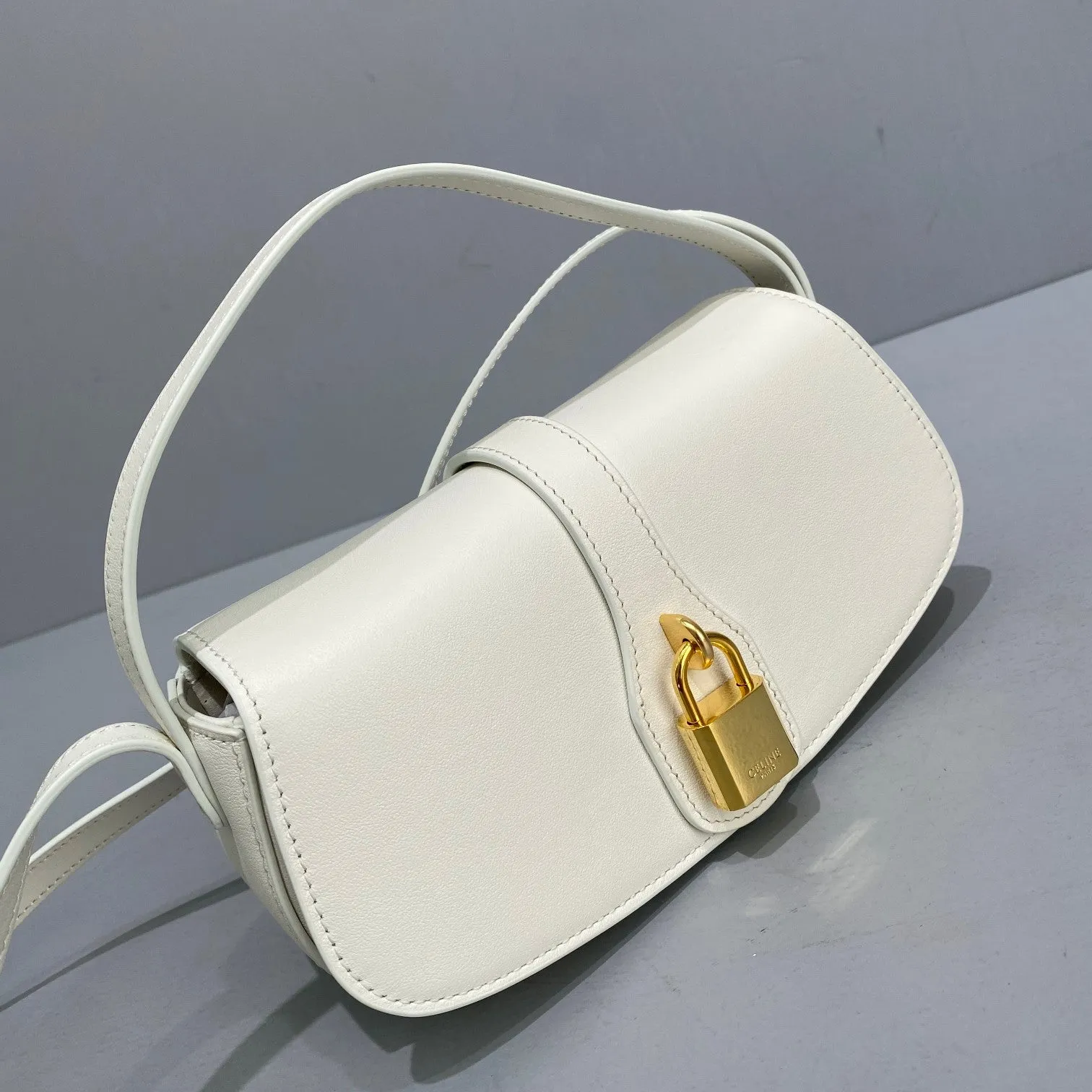 CE Clutch On Strap White For Women 7in/18cm 10I593DQ1.01OP