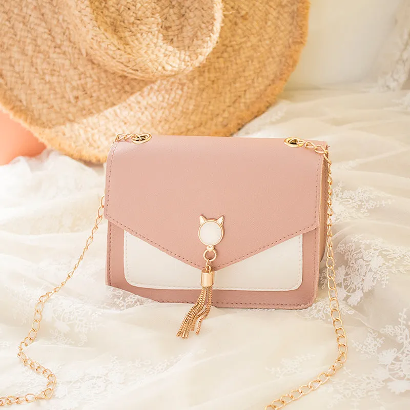 Whisker Chic Cat Lock Chain Crossbody Bag - Stylish Messenger for Cat Lovers