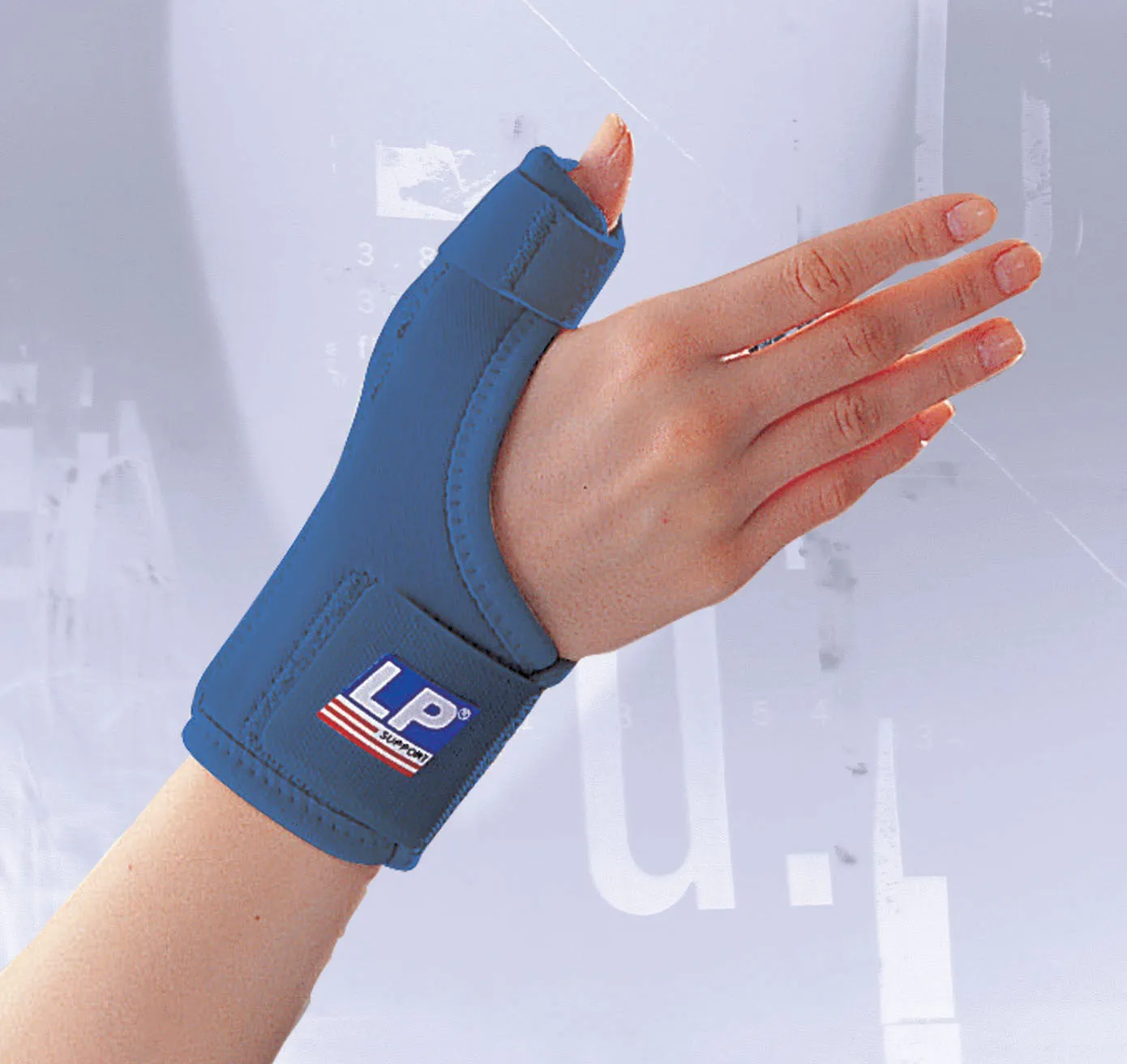 Wrist and Thumb Support / 763